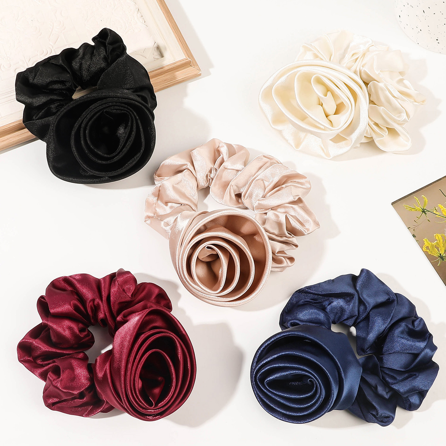 Korean Women Rose Elastic Hair - Silicone Band Women recensione e prezzo