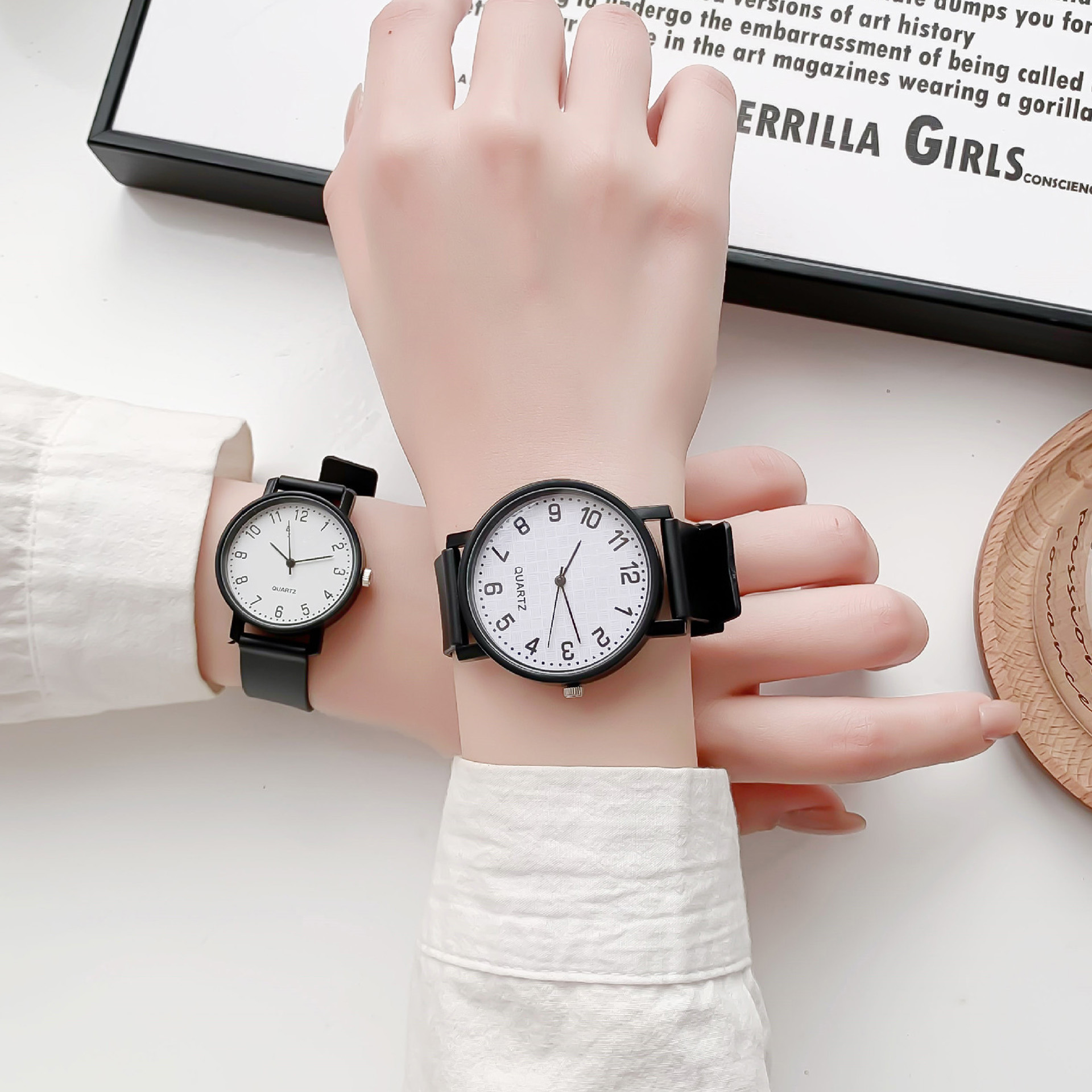 Simple Black Watch Quartz Watc - Silicone Band Women recensione e prezzo